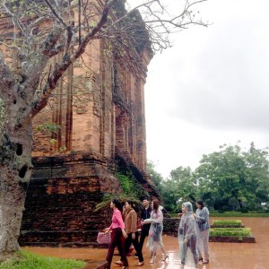 Trải nghiệm sản phẩm du lịch làng rau Ngọc Lãng trong mưa