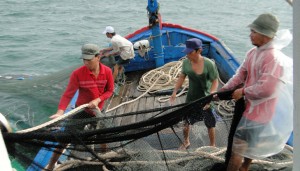 Cứu nạn nơi biển xa