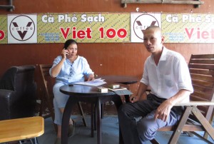 Họa sĩ dựng thương hiệu Cà Phê Sạch Viet 100