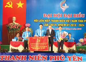 Anh Lương Minh Tùng tái đắc cử Chủ tịch Hội