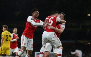 Arsenal thắng tưng bừng, M.U hòa thất vọng trên đất Hà Lan