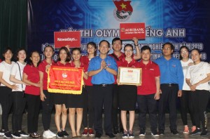 14 đội tham dự Hội thi Olympic tiếng Anh