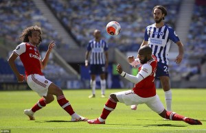 Premier League: Thua ngược Brighton, Arsenal can hy vọng dự cúp châu Âu