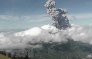 Indonesia: Núi lửa Merapi phun trào, cảnh báo hàng không mức cao nhất