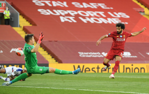 Thắng đậm Crystal Palace, Liverpool chạm tay vào cúp vô địch Premier League