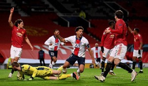 Champions League: Dortmund đoạt vé, M.U tự gây khó cho mình