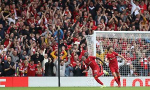 Đánh bại Burnley, Liverpool tạm chiếm ngôi đầu Premier League