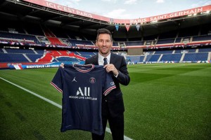Lionel Messi chính thức gia nhâp Paris Saint-Germain