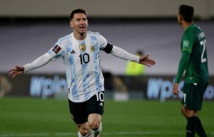 Messi lập hat-trick giúp tuyển Argentina giành chiến thắng