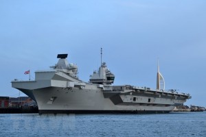 Tàu sân bay HMS Queen Elizabeth của Anh tới Nhật Bản