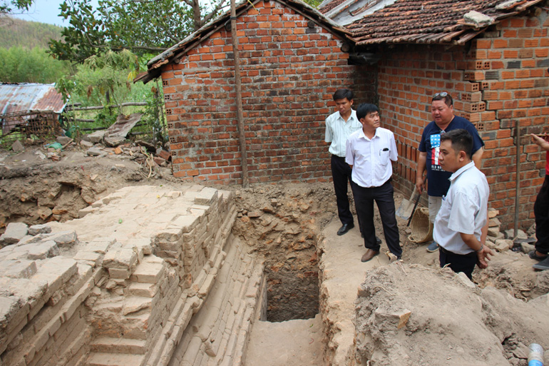 Phú Hòa: Khai quật di tích cổ Champa tại khu vực Đồng Din