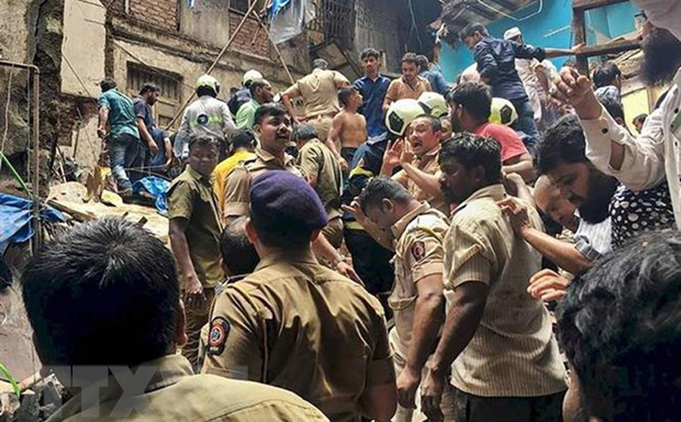 Ấn Độ: Sập nhà tại Mumbai làm ít nhất 50 người bị mắc kẹt