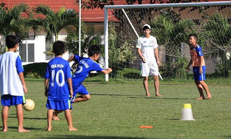 Cựu học viên Hoàng Anh Gia Lai về quê làm bóng đá