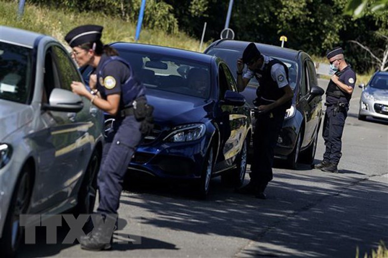 Pháp lên kế hoạch mở cửa biên giới với các nước ngoài Schengen