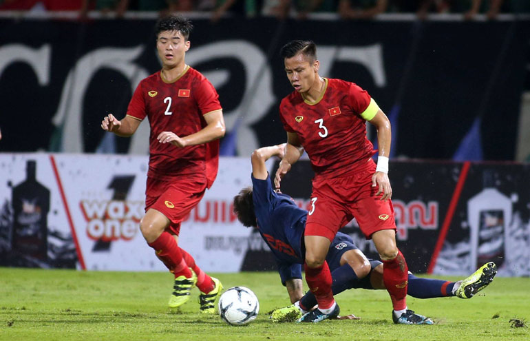 Không thi đấu, tuyển Việt Nam vẫn tăng hạng
