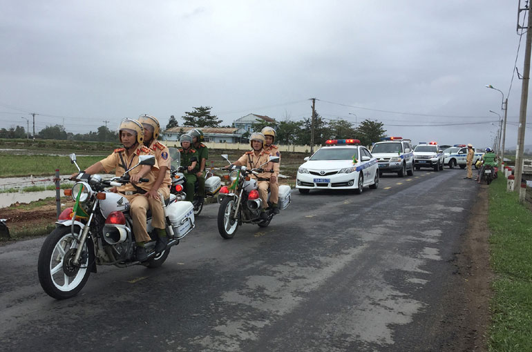 Ra quân bảo đảm trật tự an toàn giao thông dịp Tết