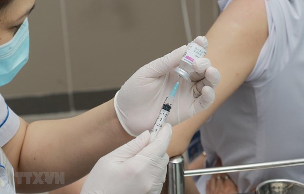 Bộ Y tế thông tin về vắc xin phòng COVID-19 cho học sinh THPT