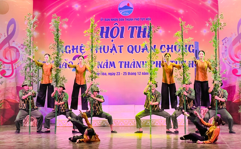 Tuy Hòa: 16 đội tham gia hội thi Nghệ thuật quần chúng